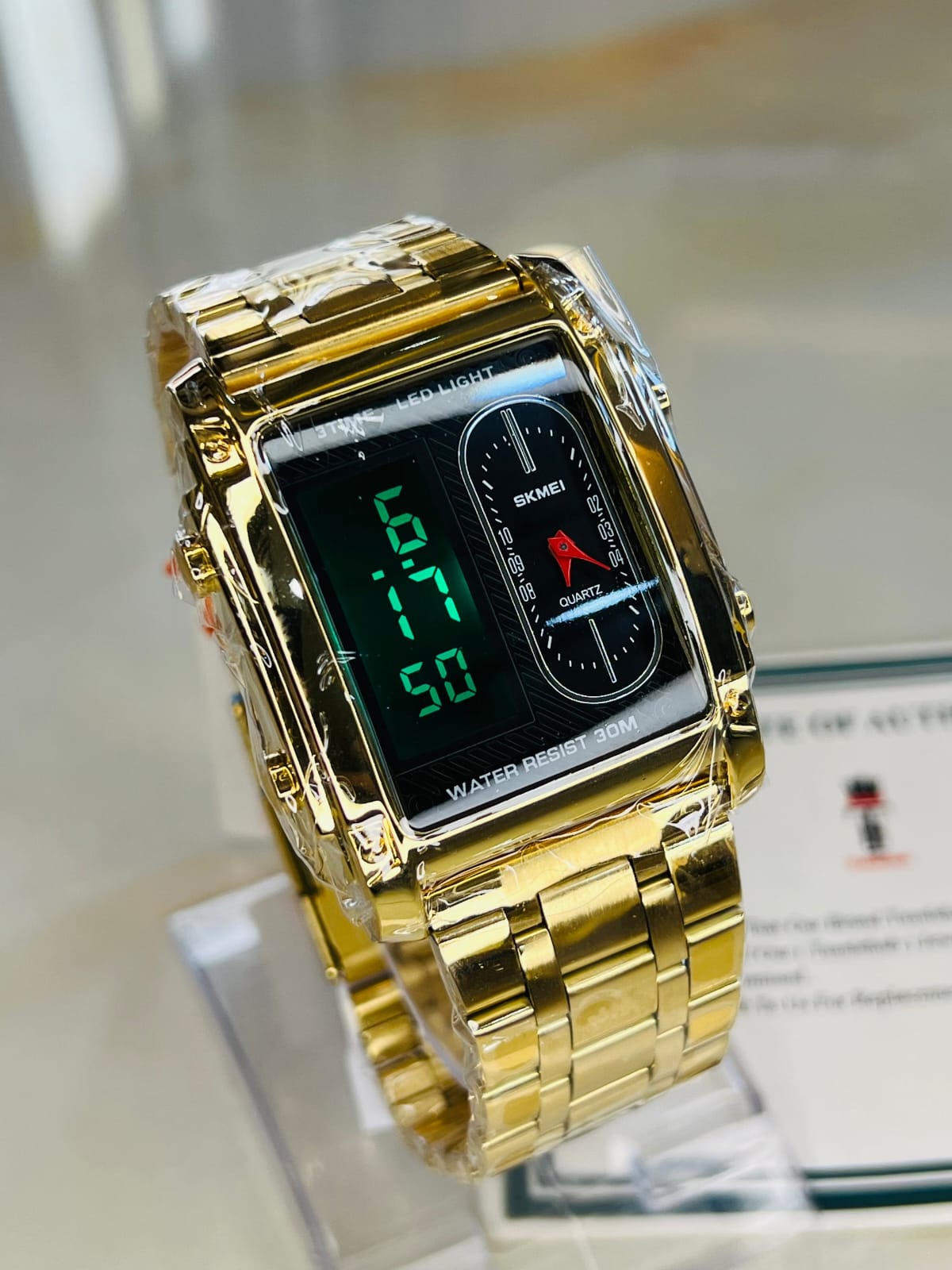 SKMEI Men's Luxury Dual Display Digital-Analog Watch| Water Resistant Sport Wristwatch (Gold & Black)