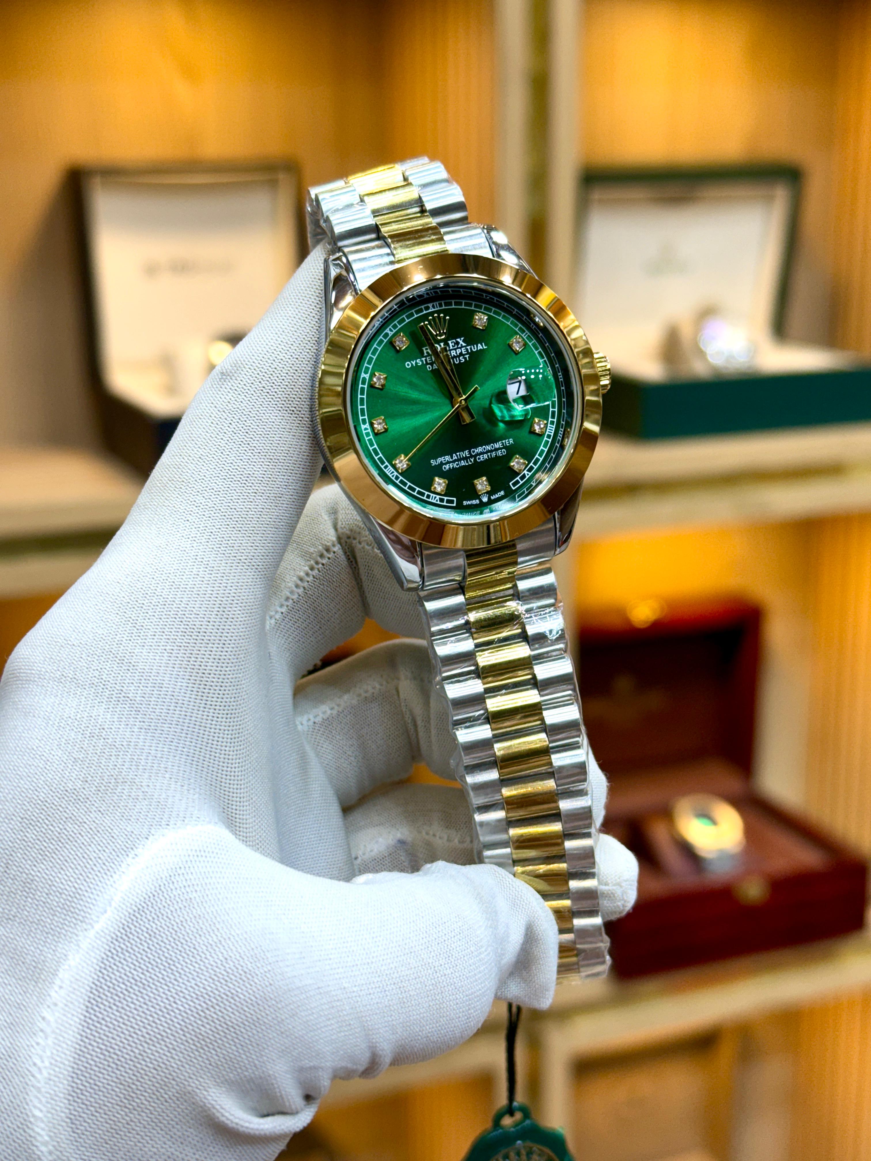 Prestige Classic Two-Tone Wristwatch – Timeless Luxury Design