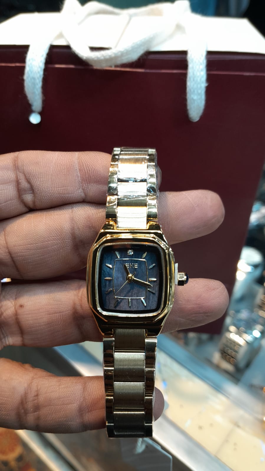 IEKE Royal Blue Cushion Watch – Gold Luxury Series